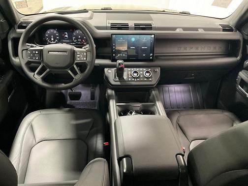 2025 Land Rover Defender 110 P400 S