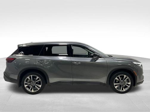 2022 INFINITI QX60 Luxe