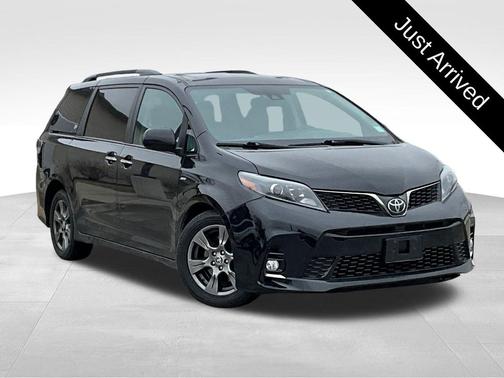 2020 Toyota Sienna SE