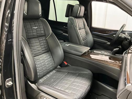 2022 Cadillac Escalade Sport Platinum
