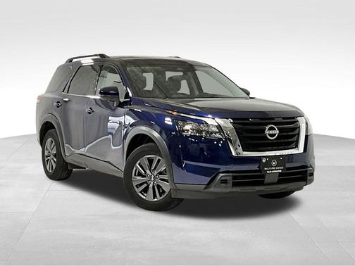 Deep Ocean Blue Pearl 2024 Nissan Pathfinder SV 4WD