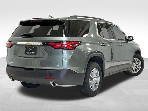 Silver Sage Metallic 2022 Chevrolet Traverse LT Leather