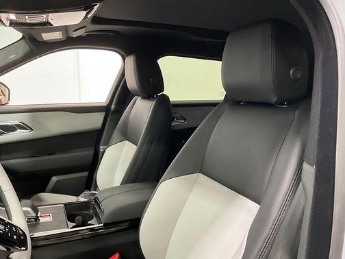 2026 Land Rover Range Rover Velar P250 SE R-Dynamic