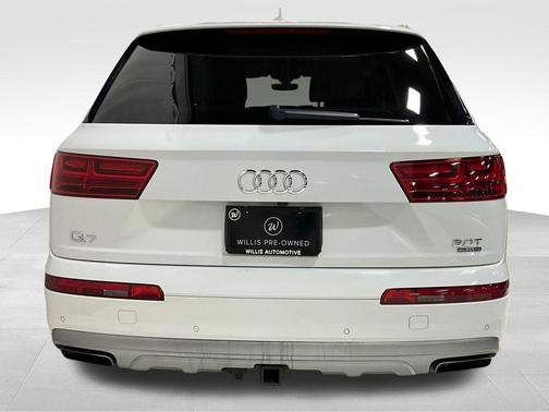 Glacier White 2017 Audi Q7 3.0T Premium