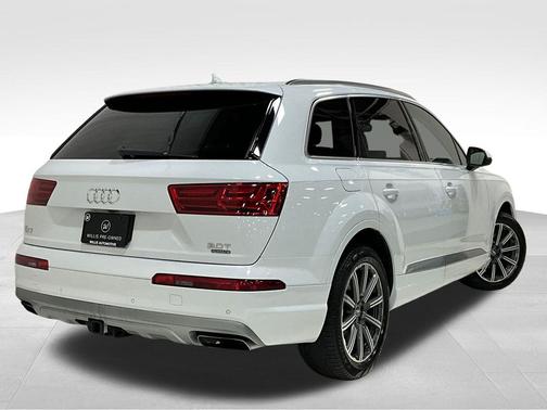 Glacier White 2017 Audi Q7 3.0T Premium
