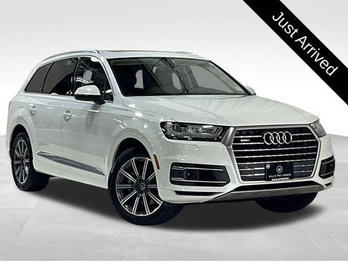 Glacier White 2017 Audi Q7 3.0T Premium