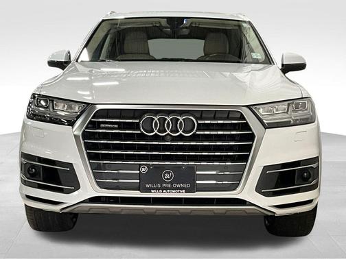 Glacier White 2017 Audi Q7 3.0T Premium