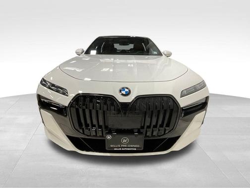 Alpine White 2024 BMW 760 xDrive