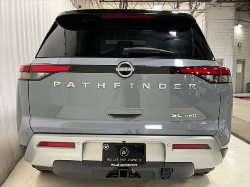 2023 Nissan Pathfinder SL 4WD
