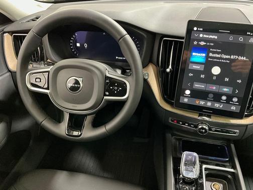 2026 Volvo XC60 B5 Core