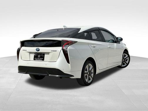 2017 Toyota Prius Four Touring