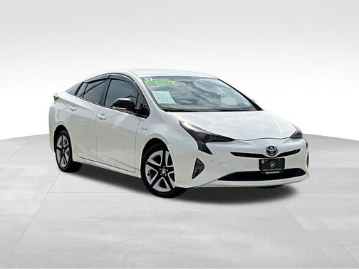 2017 Toyota Prius Four Touring