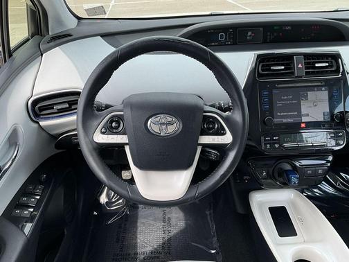 2017 Toyota Prius Four Touring