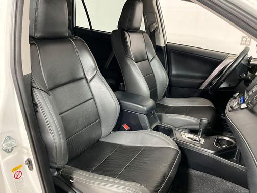 2016 Toyota RAV4 Hybrid XLE