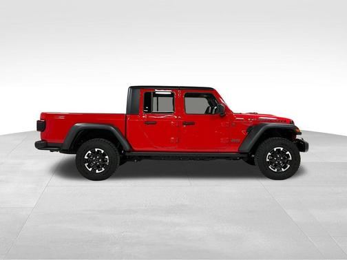 Firecracker Red Clearcoat 2026 Jeep Gladiator Rubicon