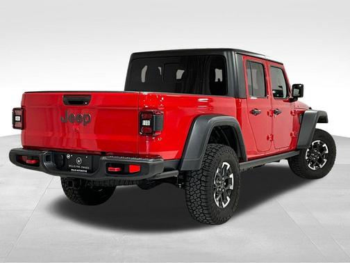 Firecracker Red Clearcoat 2026 Jeep Gladiator Rubicon