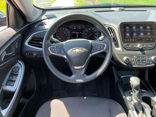 Lakeshore Blue Metallic 2024 Chevrolet Malibu FWD 1LT