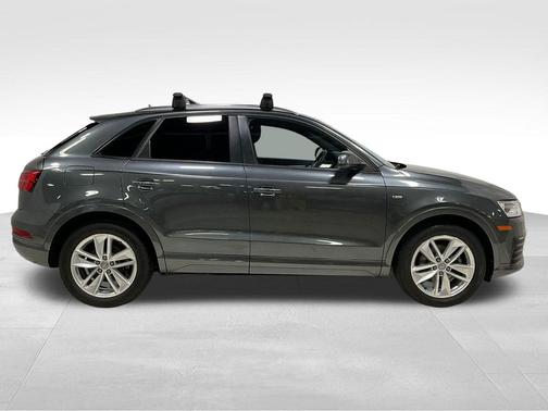 Daytona Gray Pearl Effect 2018 Audi Q3 2.0T Premium