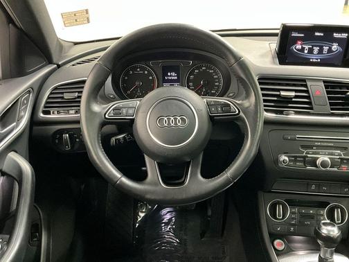 Daytona Gray Pearl Effect 2018 Audi Q3 2.0T Premium