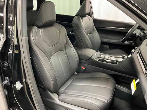2025 INFINITI QX60 SENSORY