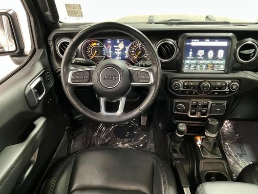 2021 Jeep Wrangler Unlimited Sahara Altitude