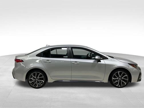 Classic Silver Metallic 2020 Toyota Corolla SE