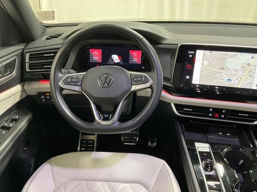 2024 Volkswagen Atlas Cross Sport 2.0T SEL Premium