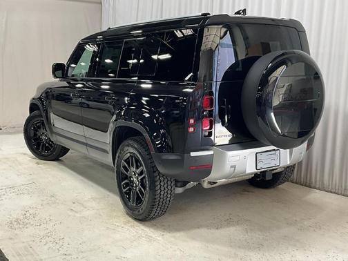 2025 Land Rover Defender P400 S