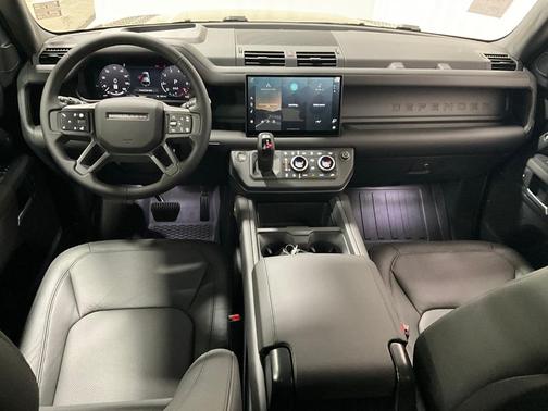 2025 Land Rover Defender P400 S