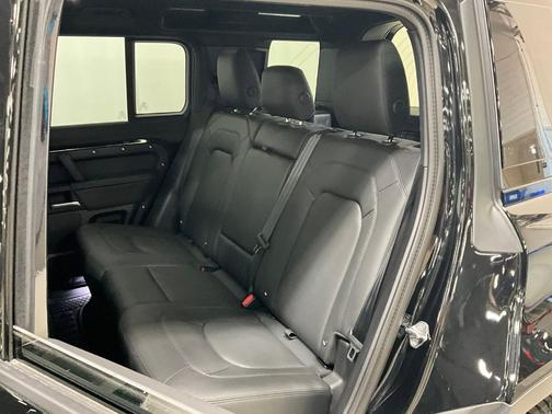 2025 Land Rover Defender P400 S