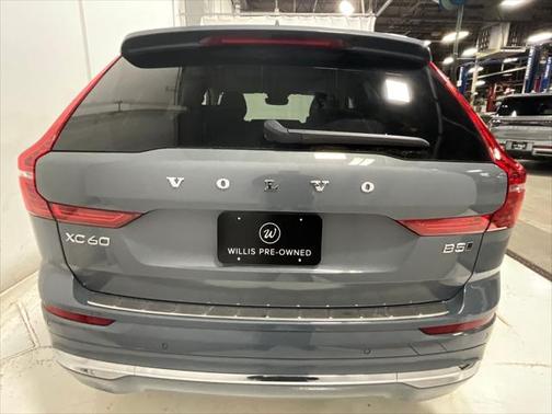 2022 Volvo XC60 B5 Inscription