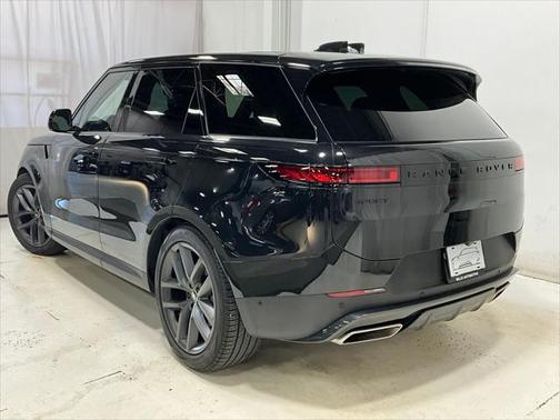 2025 Land Rover Range Rover Sport SE