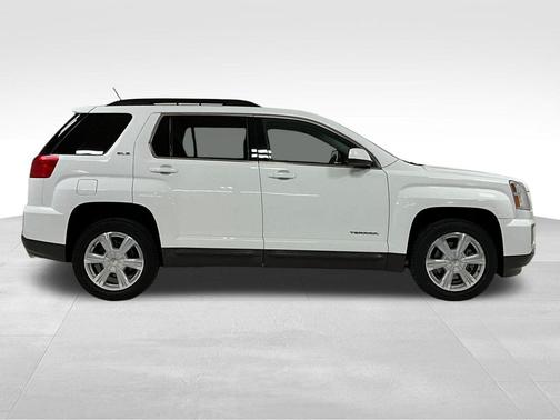 Summit White 2017 GMC Terrain SLE-2
