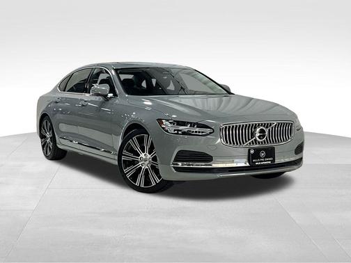 2024 Volvo S90 Recharge Plug-In Hybrid T8 Ultimate