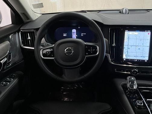 2024 Volvo S90 Recharge Plug-In Hybrid T8 Ultimate