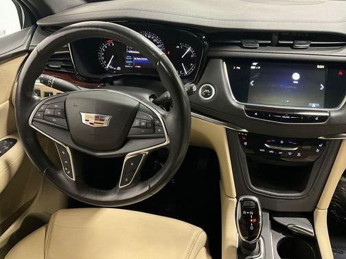 2019 Cadillac XT5 Premium Luxury