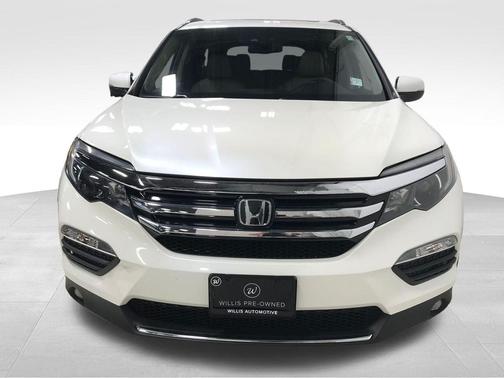 White Diamond Pearl 2016 Honda Pilot Touring
