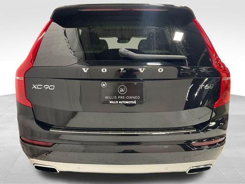 2020 Volvo XC90 T6 Momentum