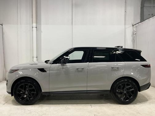 2025 Land Rover Range Rover Sport P360 SE