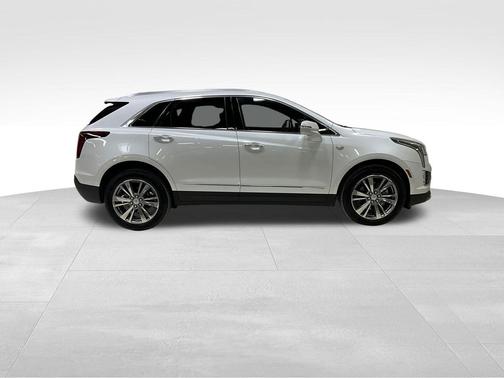 Crystal White Tricoat 2025 Cadillac XT5 Premium Luxury