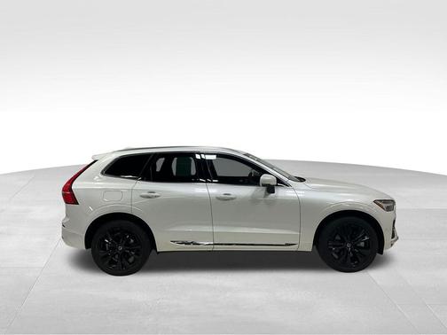 2022 Volvo XC60 Recharge Plug-In Hybrid T8 Inscription Expression
