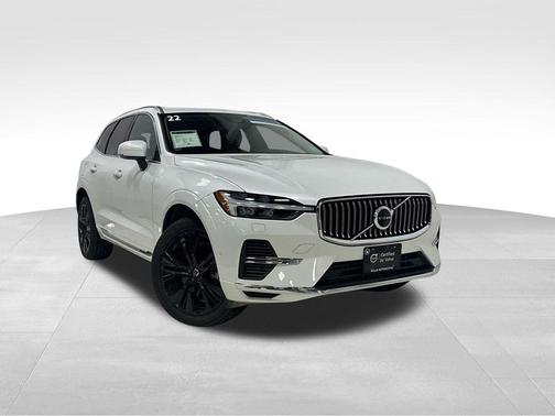 2022 Volvo XC60 Recharge Plug-In Hybrid T8 Inscription Expression