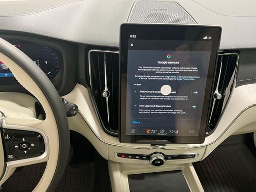 2022 Volvo XC60 B5 Inscription