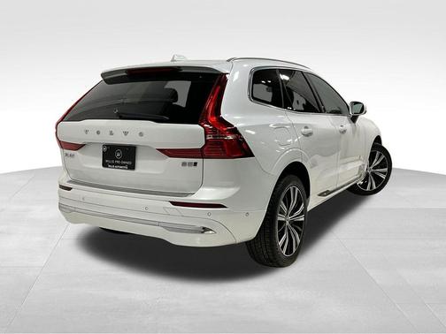 2022 Volvo XC60 B5 Inscription