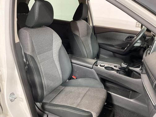Glacier White 2022 Nissan Rogue S