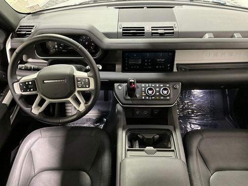 2024 Land Rover Defender 110 P300