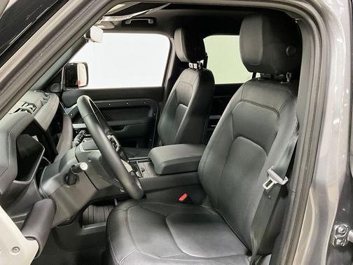 2024 Land Rover Defender 110 P300