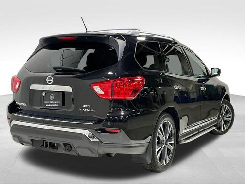 2018 Nissan Pathfinder Platinum