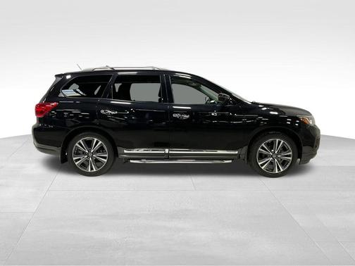 2018 Nissan Pathfinder Platinum