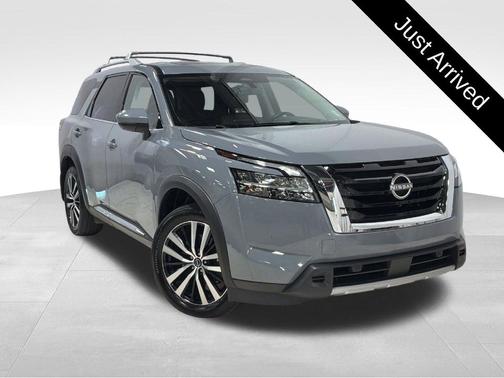 Boulder Gray Pearl 2023 Nissan Pathfinder Platinum 4WD